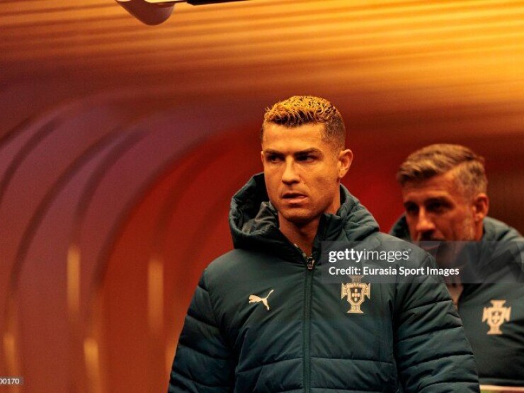 Ronaldo giận dữ vì ngồi dự bị cả trận, không tri ân HLV Jesus và người hâm mộ