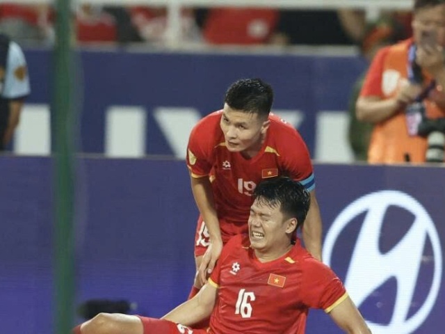 Tuyển Việt Nam dự FIFA ASEAN Cup: Mối lo mới với HLV Kim Sang Sik