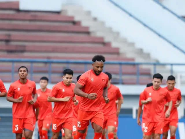 FIFA ASEAN Cup 2026: Ông Kim Sang-sik dùng “bài“ gì đấu Philippines?