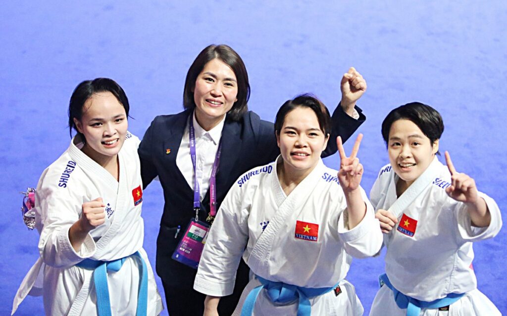 Câu chuyện về mái tóc tém ‘mười người như một’ của các thế hệ karate Việt Nam