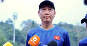 HLV Kim Sang-sik xin lỗi CLB Nam Định, tuyên bố cứng: ‘Việt Nam sẽ thắng Thái Lan để vào chung kết’