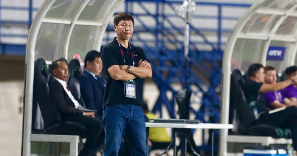 HLV Kim Sang-sik xin lỗi vì thua Thái Lan: ‘Trách nhiệm hoàn toàn thuộc về tôi, tôi thấy xấu hổ’