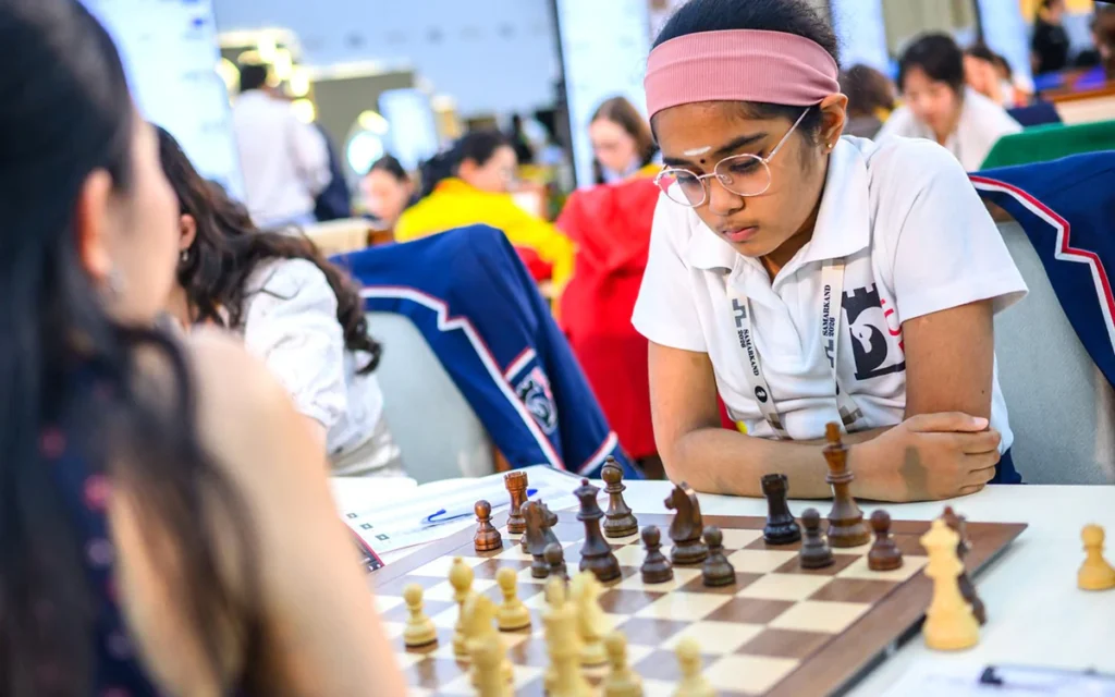 Nữ kỳ thủ 11 tuổi gây sốt tại Olympiad cờ vua 2026