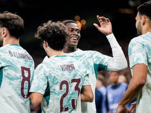 Bồ Đào Nha đại thắng, báo chí xưng tụng “11 quái thú khi không có Ronaldo“